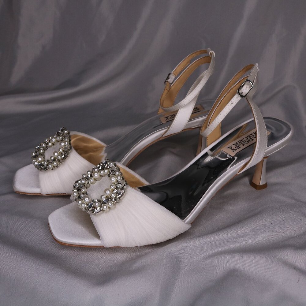 Badgley Mischka White Embellished Peep Toe Kitten Heel Sandals Size 7.5